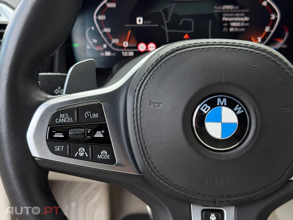BMW M850i Outro