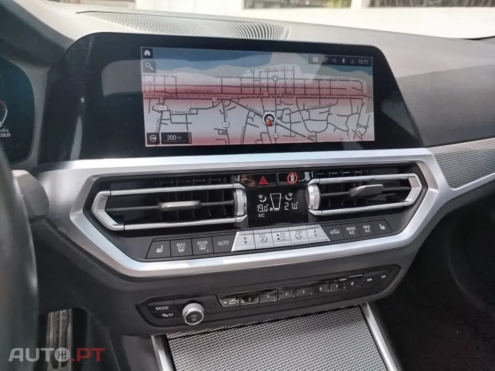 BMW 320 d Touring Pack Desportivo M Auto