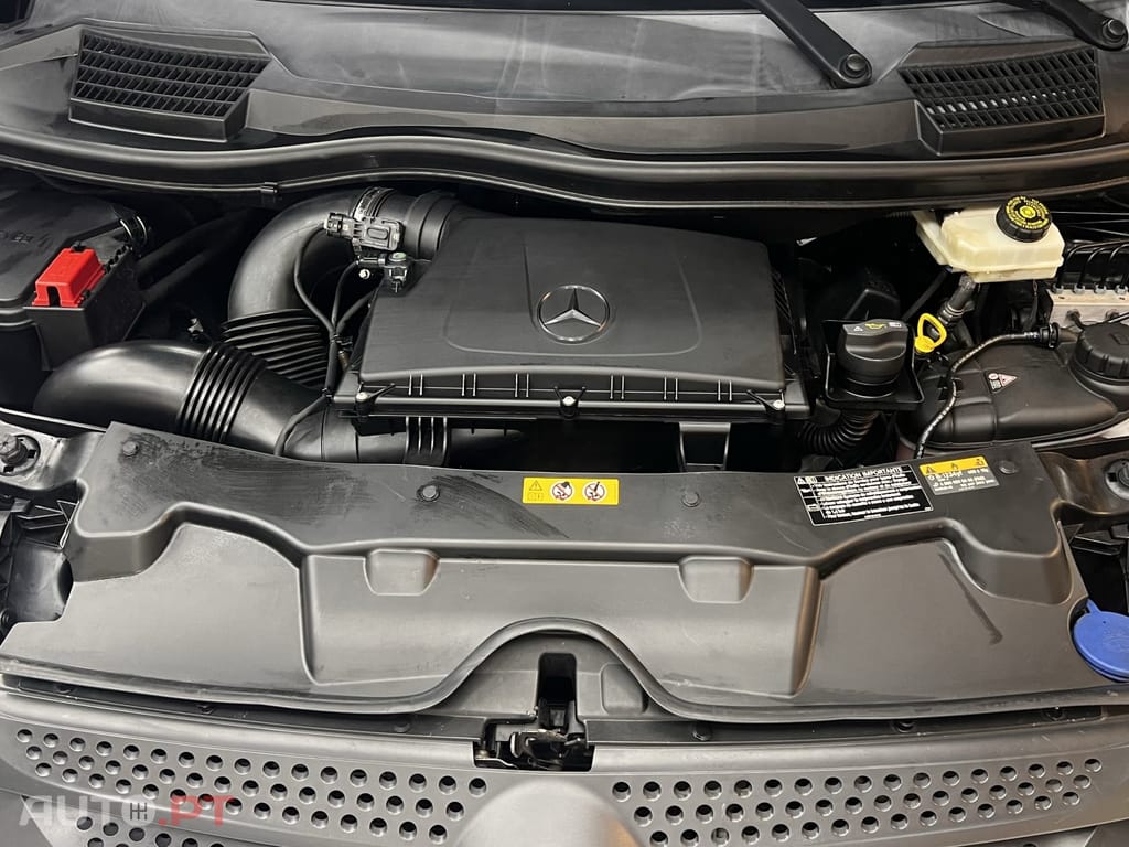 Mercedes-Benz Vito Extra-Longa Aut. SHUTTLE