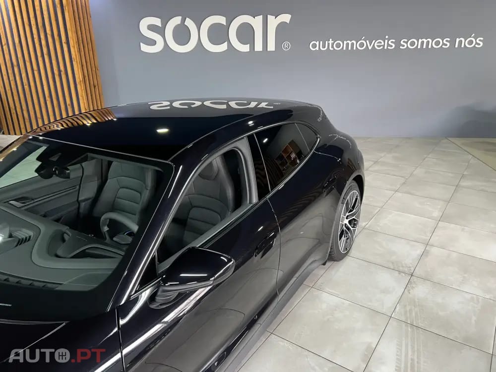 Porsche Taycan Outro