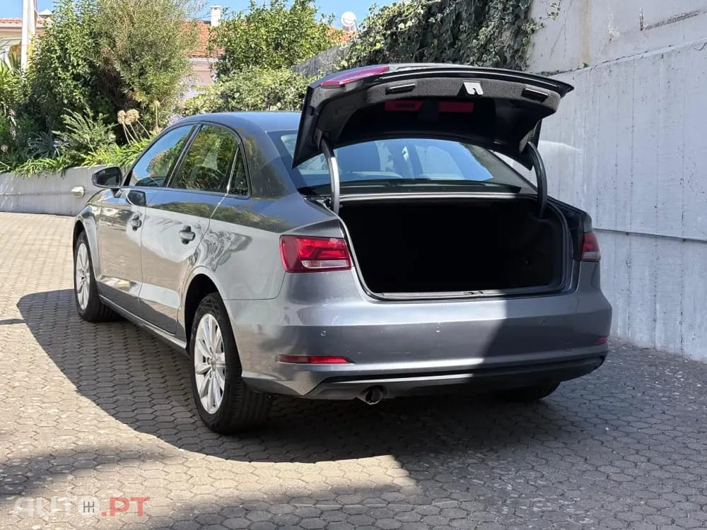 Audi A3 1.6 TDI Attraction