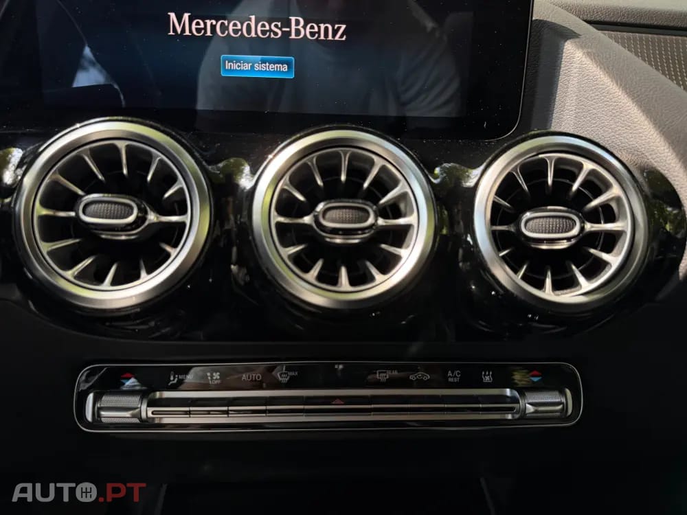 Mercedes-Benz GLA 250 e 8G-DCT Special Edition