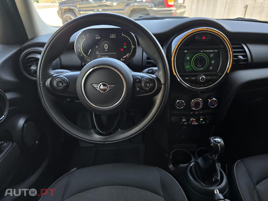 MINI Cooper ONE FIRST