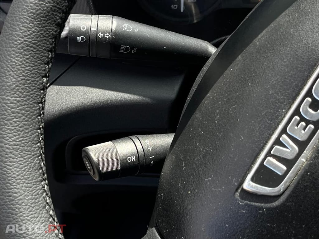 Iveco Daily PLATAFORMA + CONTENTOR