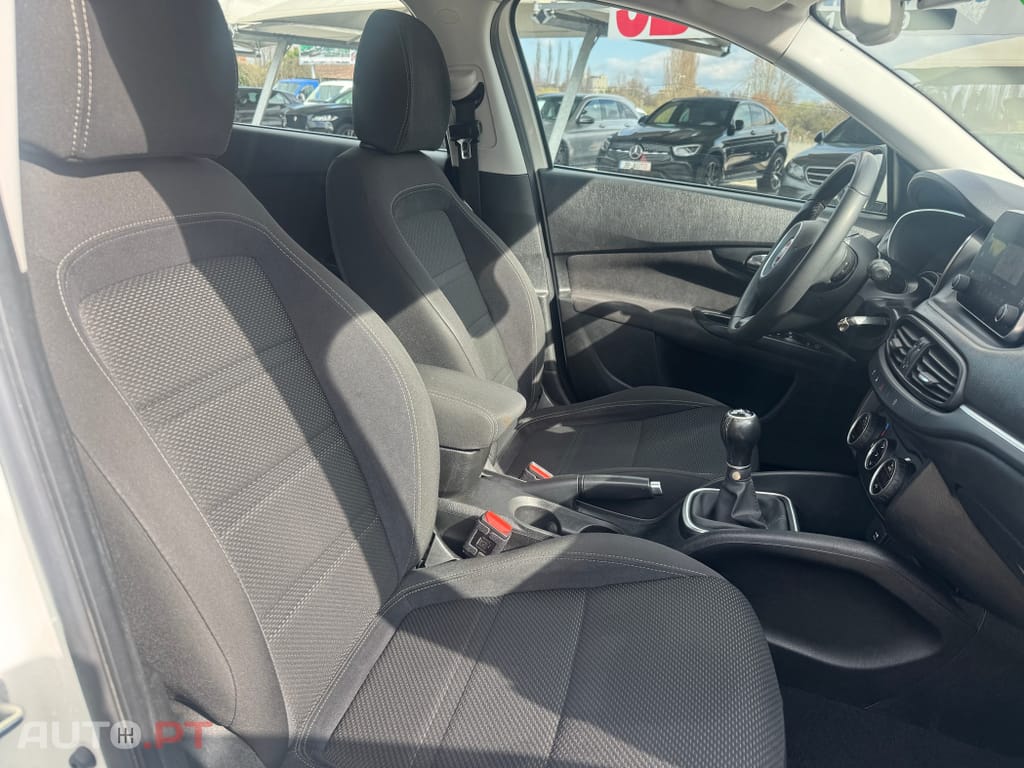 Fiat Tipo 1.3 M-Jet Lounge J17