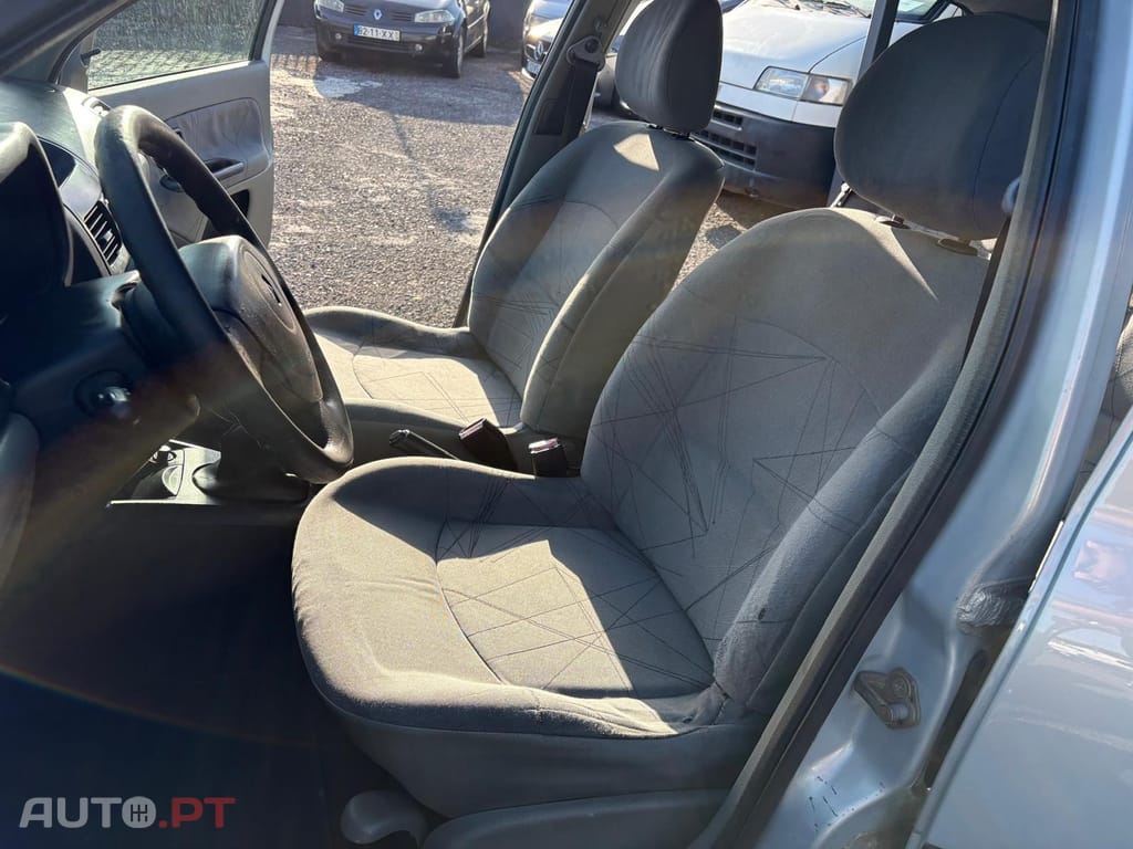 Renault Clio 1.2 Authentique