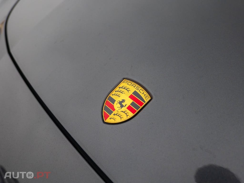 Porsche Panamera 4 E-Hybrid