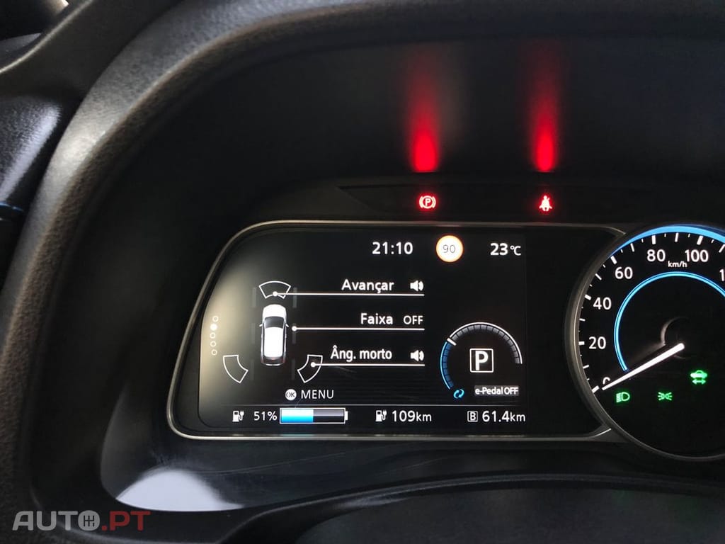 Nissan Leaf Tekna Two Tone