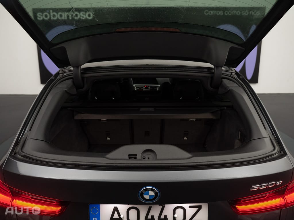 BMW 330 e Pack M Auto