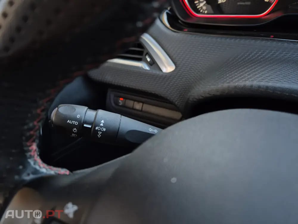 Peugeot 2008 1.6 BlueHDi GT Line