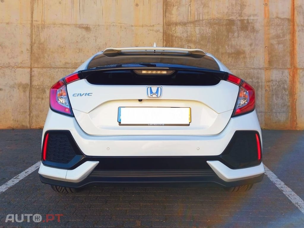 Honda Civic Elegance Navi 1.0