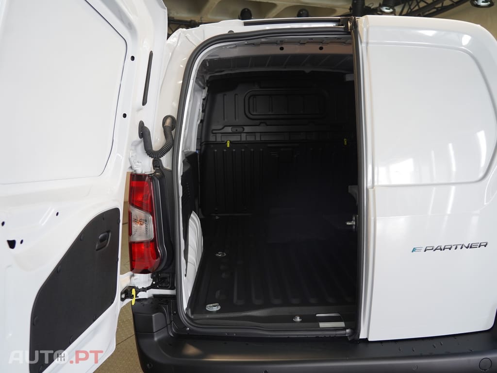 Peugeot E-Partner 50 kWh M Standard