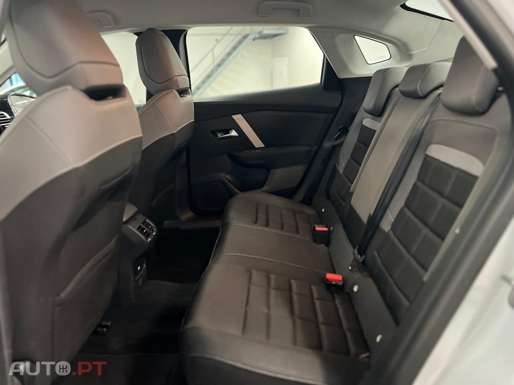 Citroen C4 X 1.2 PureTech Plus EAT8