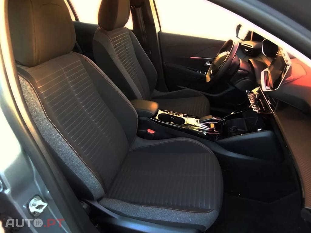 Peugeot E-208 50 kWh Active Pack