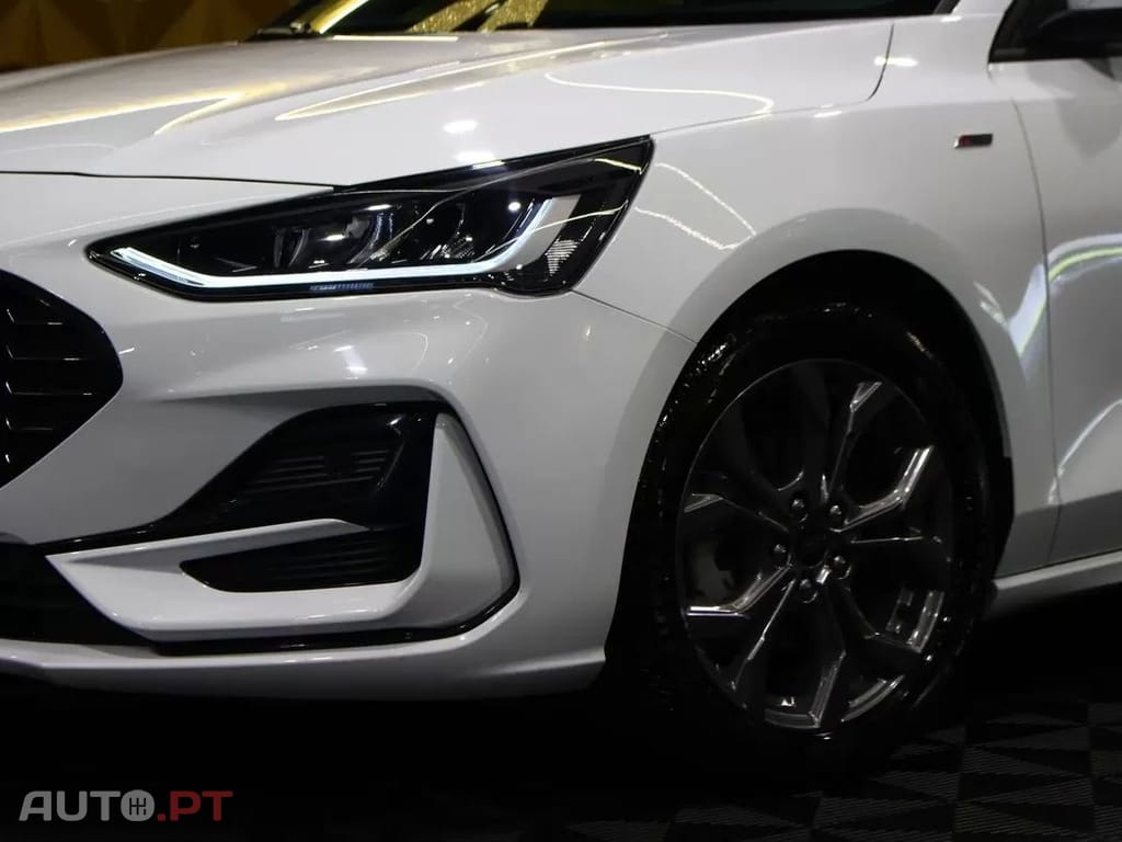 Ford Focus SW 1.5 TDCi EcoBlue ST-Line X