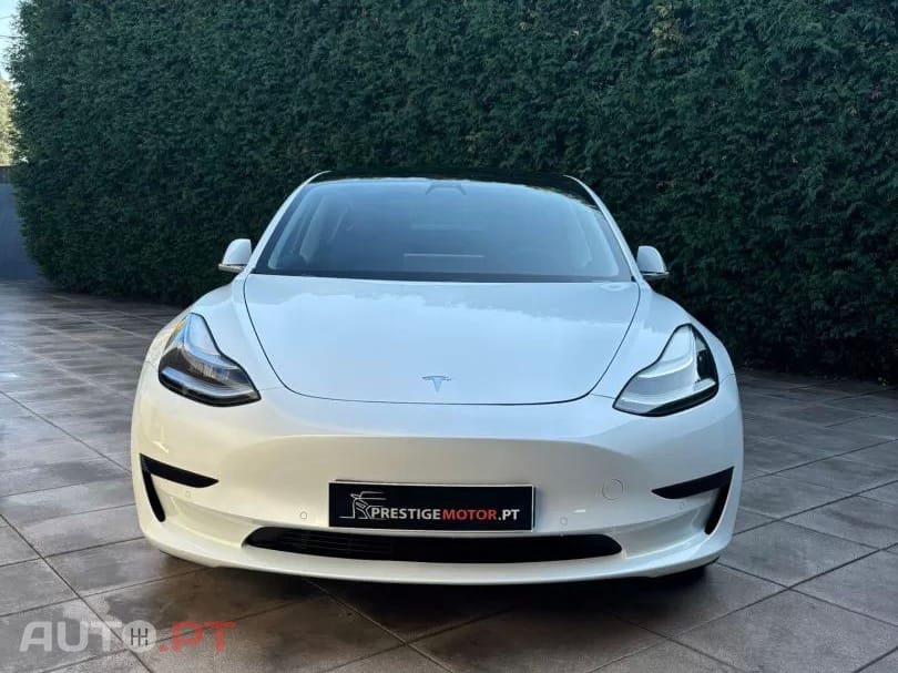 Tesla Model 3 Standard Range Plus RWD