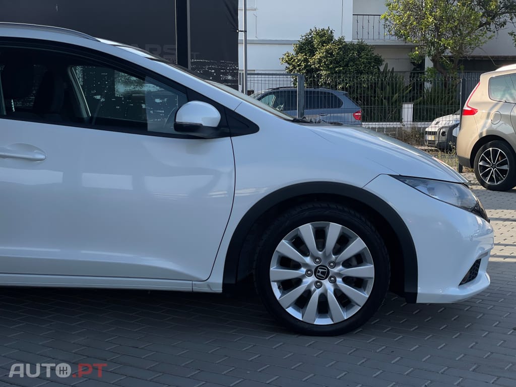 Honda Civic Tourer 1.6 i-DTEC Sport Navi