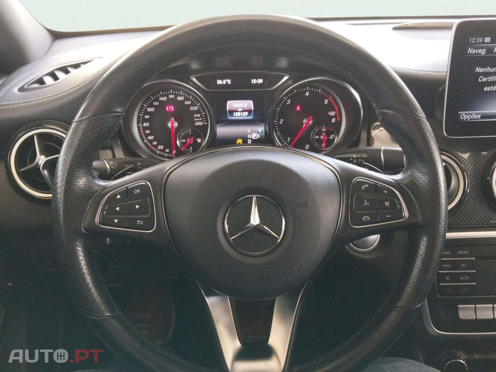 Mercedes-Benz CLA 200 d Shooting Brake AMG Line Aut.