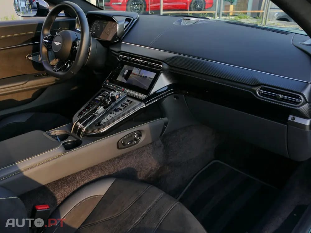 Aston Martin Vantage Coupé V8