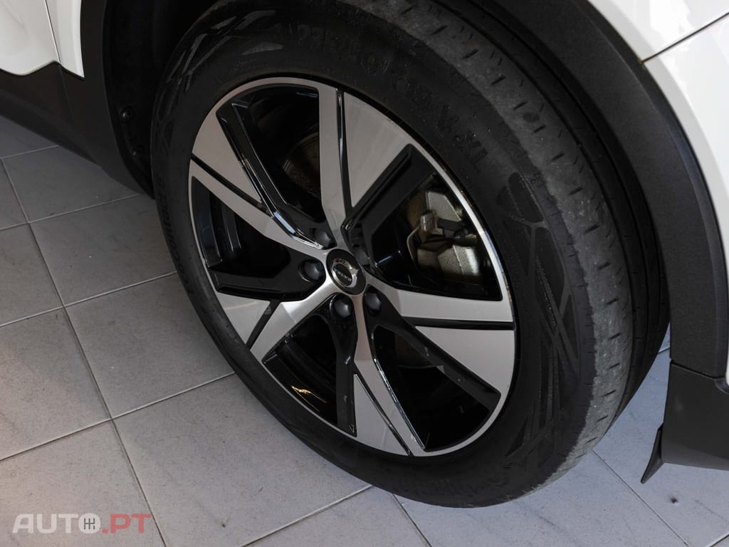 Volvo XC40 P8 AWD Recharge RDesign