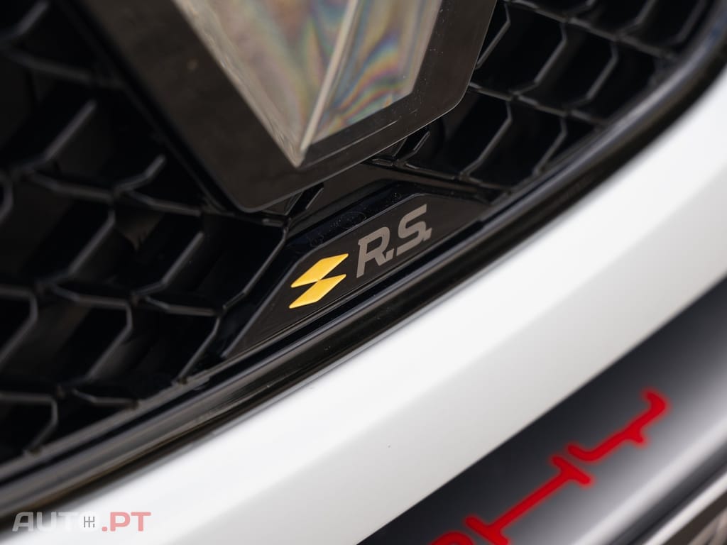 Renault Mégane TCe 300 GPF EDC R.S. TROPHY