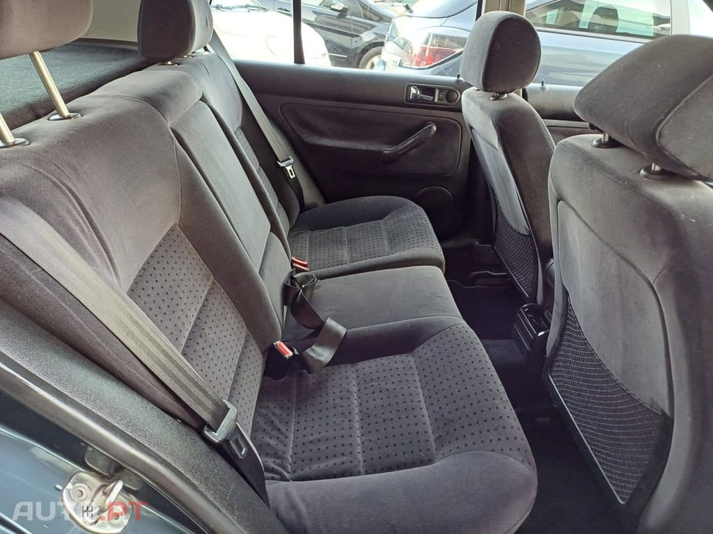 Volkswagen Golf 1.4i Confortline