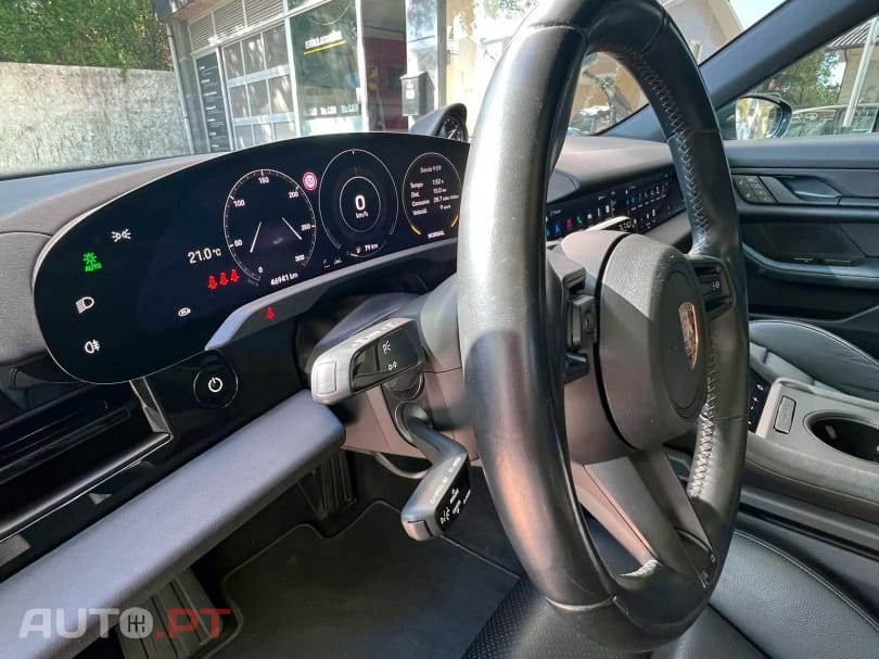 Porsche Taycan Standard