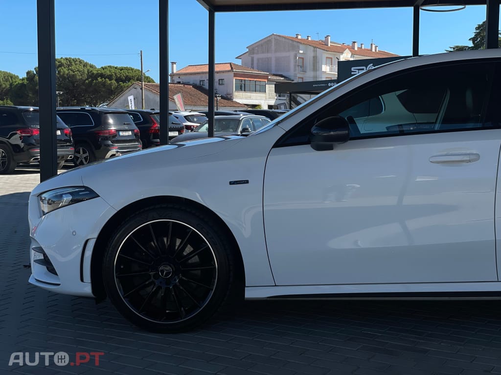Mercedes-Benz A 250 e AMG Line