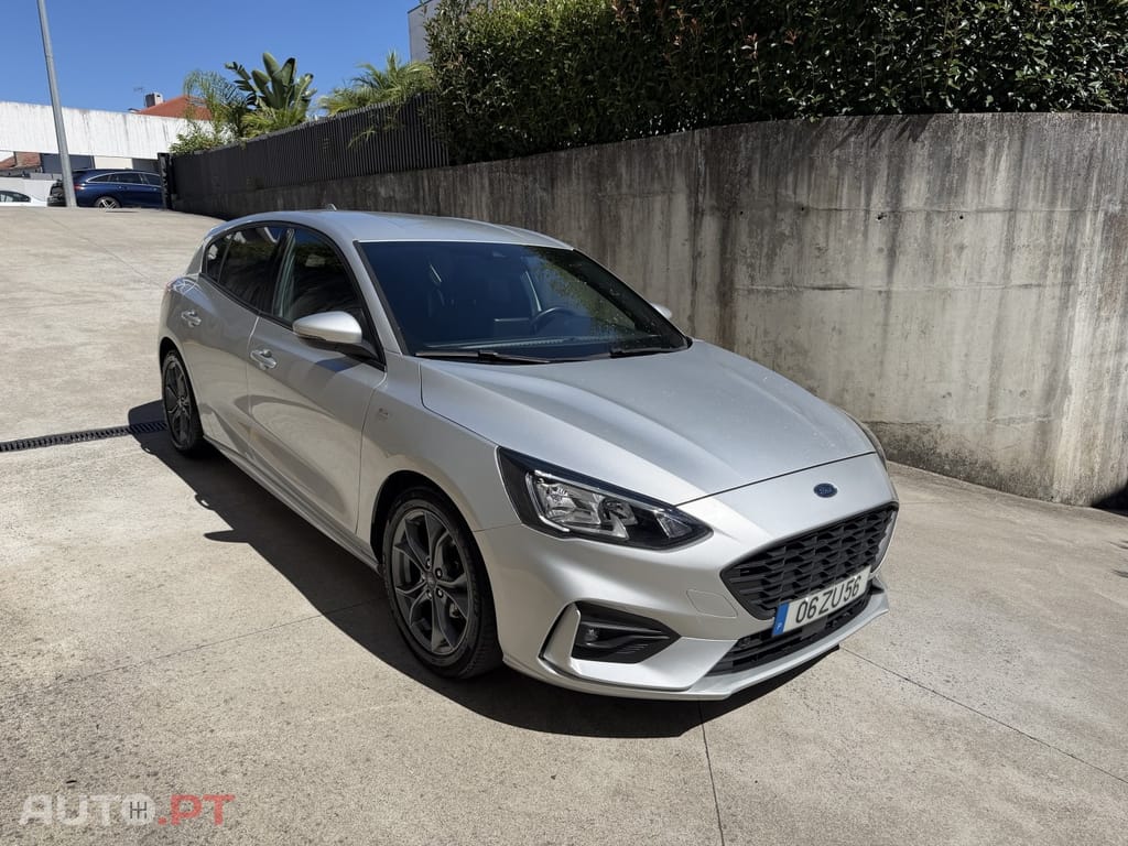 Ford Focus 1.0 EcoBoost MHEV ST-Line