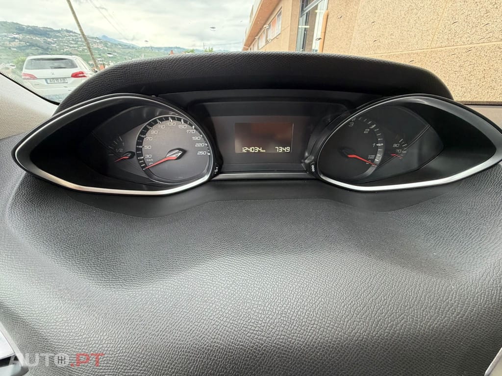 Peugeot 308 SW 1.6 BlueHDi Style J17