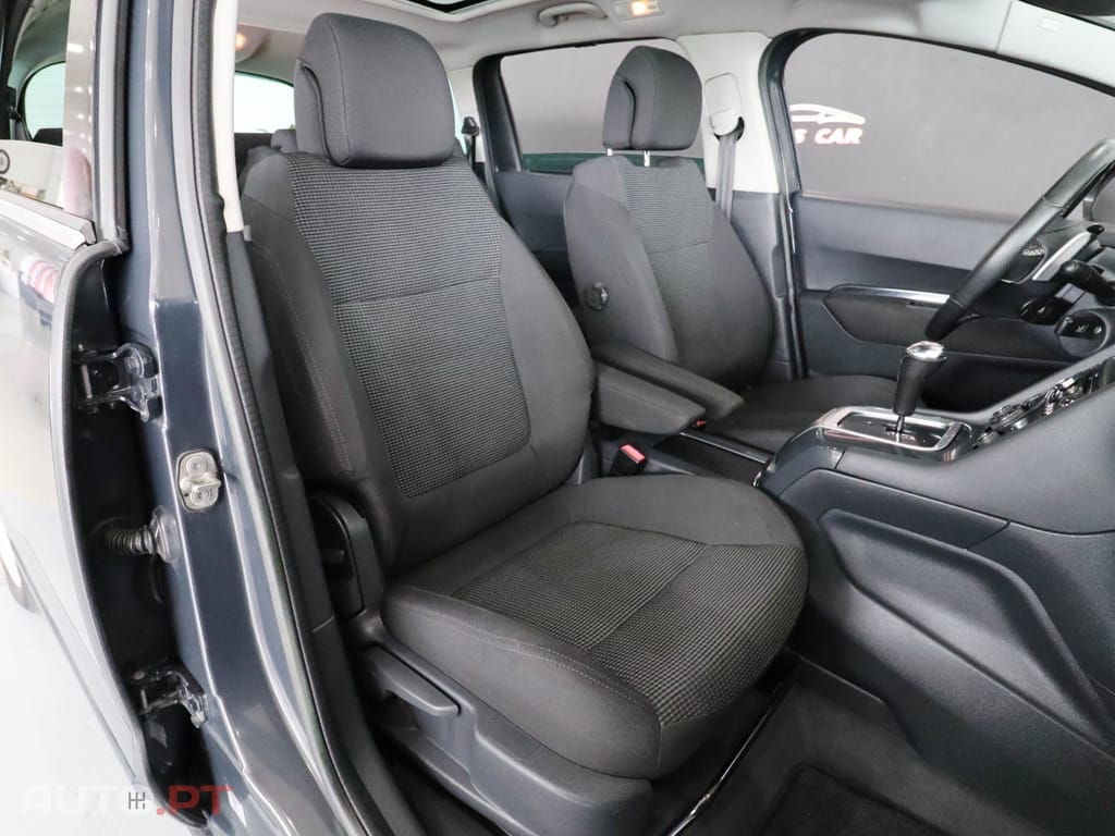 Peugeot 5008 1.6 E-HDi 7L Active 2-Tronic