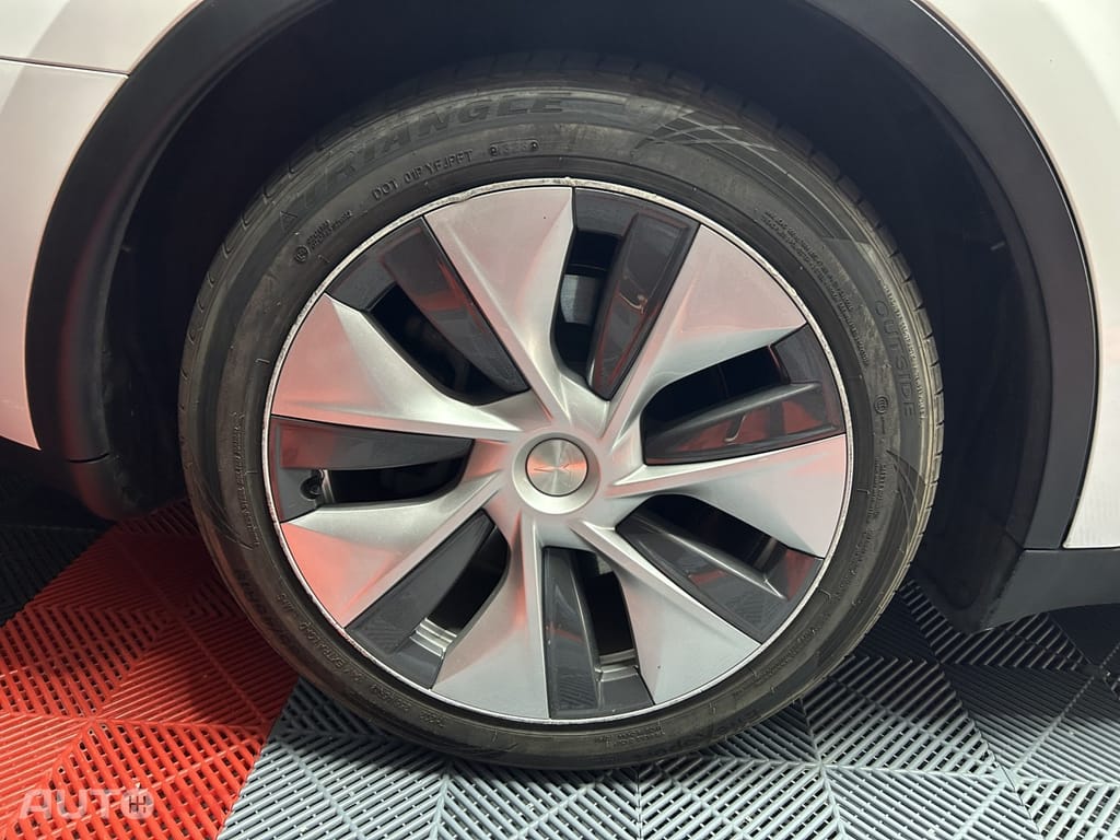 Tesla Model Y Tração Traseira