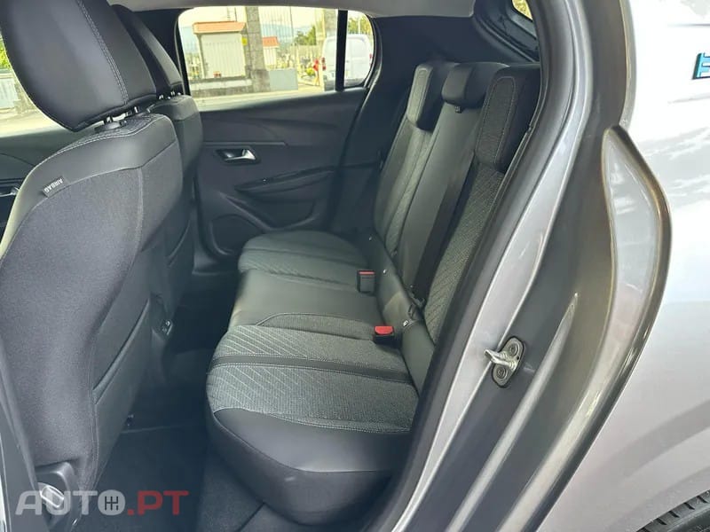 Peugeot E-208 51 kWh Allure