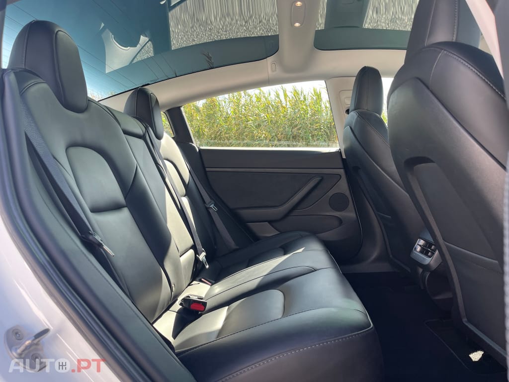 Tesla Model 3 Standard Range Plus RWD