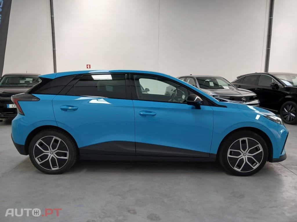 MG MG4 64 kWh Luxury