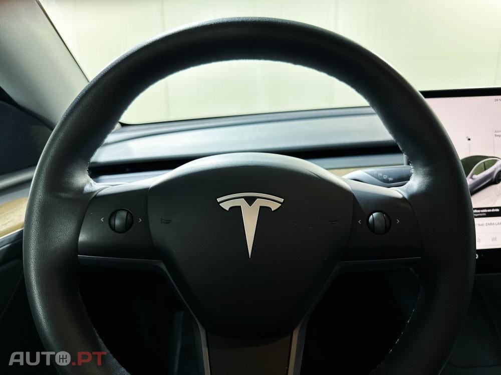 Tesla Model Y Long Range Dual Motor AWD
