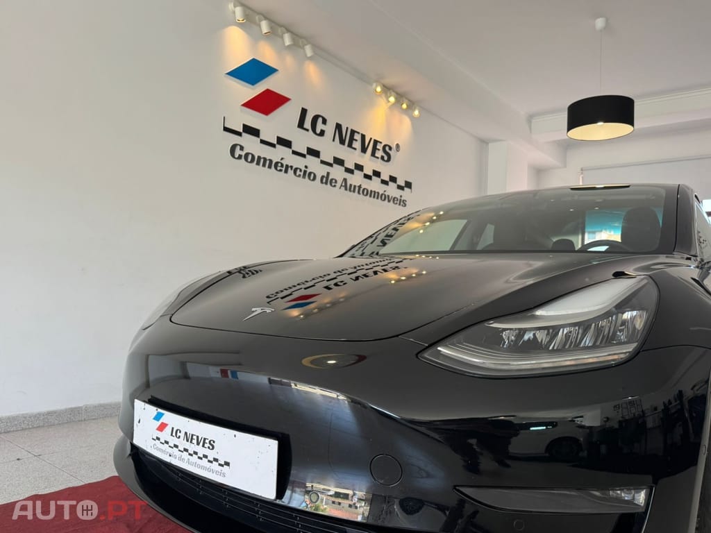 Tesla Model 3 Long-Range Dual Motor AWD