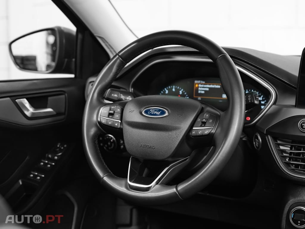 Ford Focus 1.0 EcoBoost MHEV Titanium