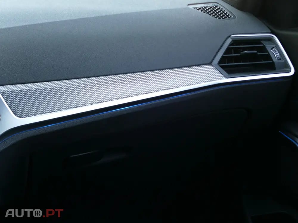 BMW 330 e Pack Desportivo M Auto