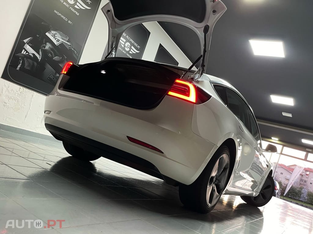 Tesla Model 3 Standard Range Plus RWD
