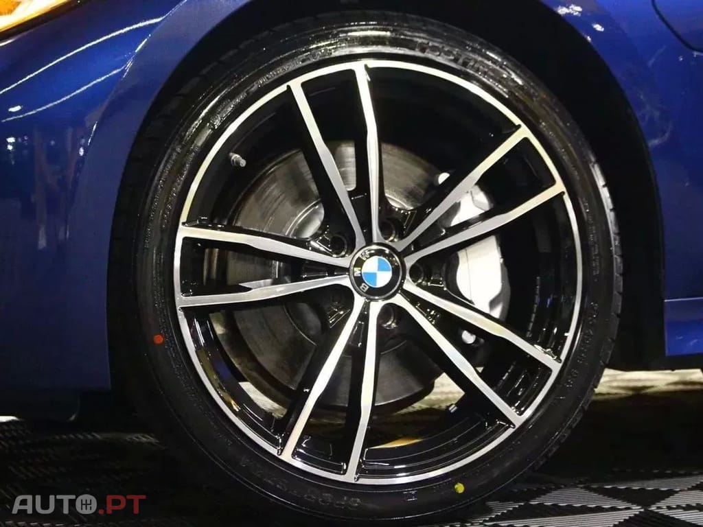BMW 330 e Line Luxury Auto