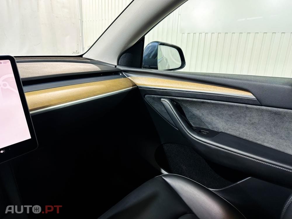 Tesla Model Y Long Range Dual Motor AWD