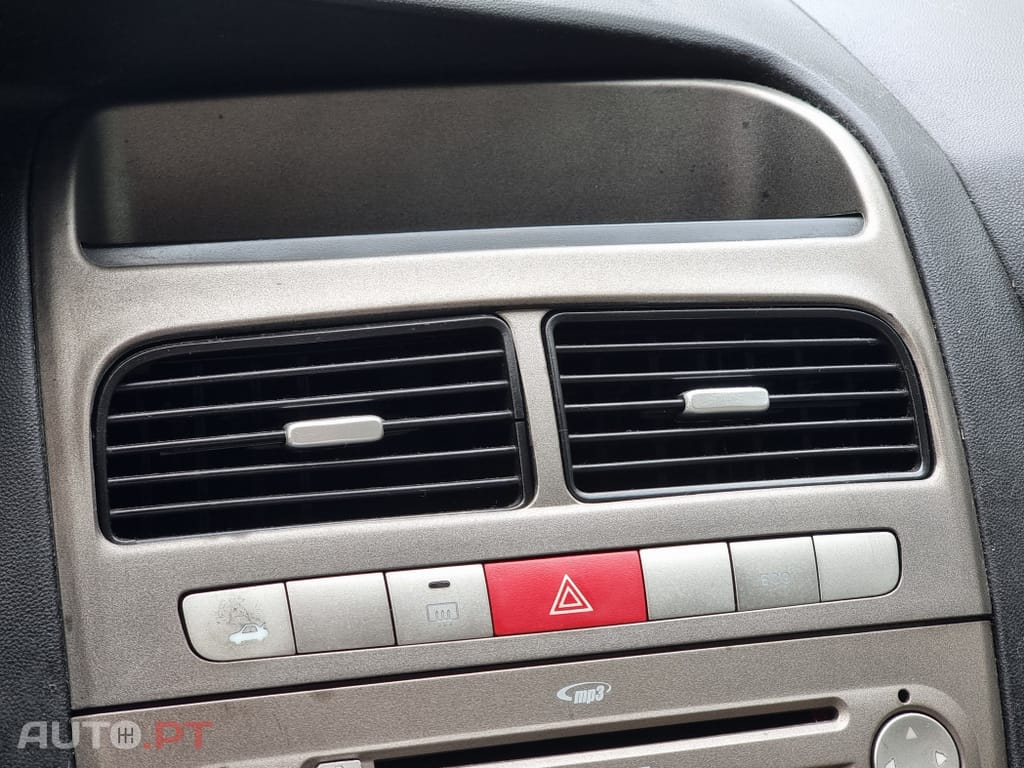 Fiat Linea 1.3 M-Jet Emotion Dualogic