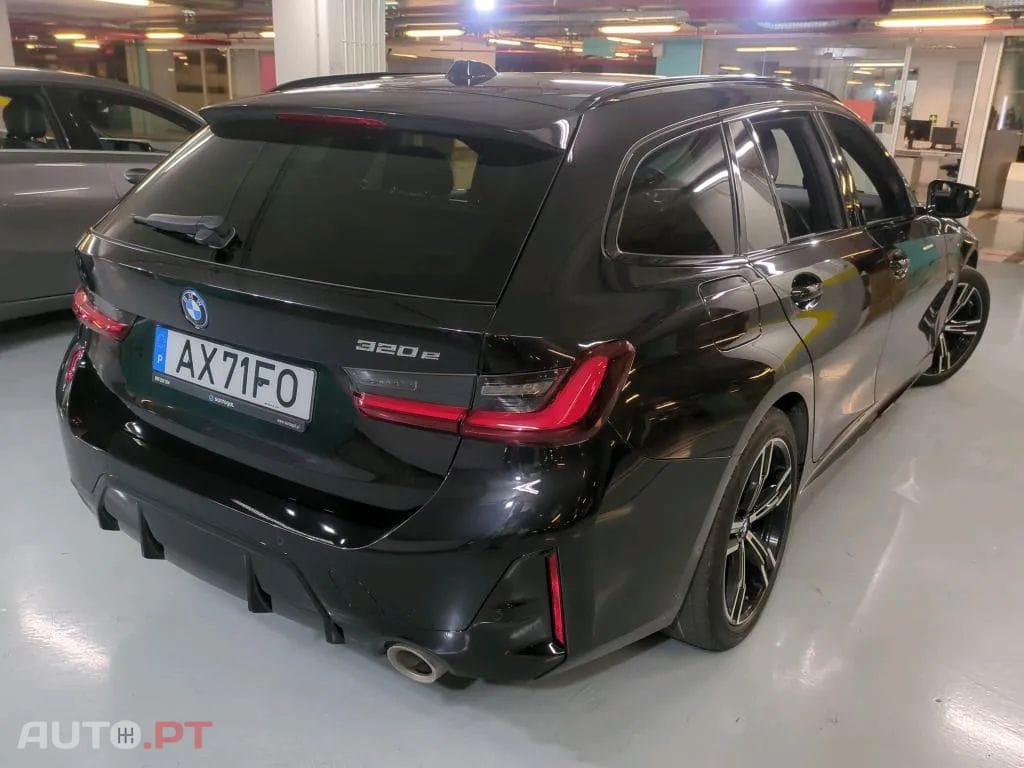 BMW 320 e Touring Pack Desportivo M Auto