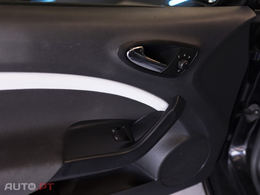 SEAT Ibiza 1.8 TSI Cupra — fotografia 10