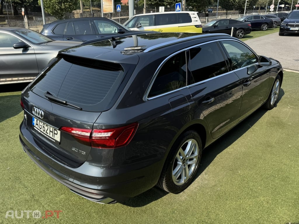 Audi A4 Avant 30 TDI S tronic