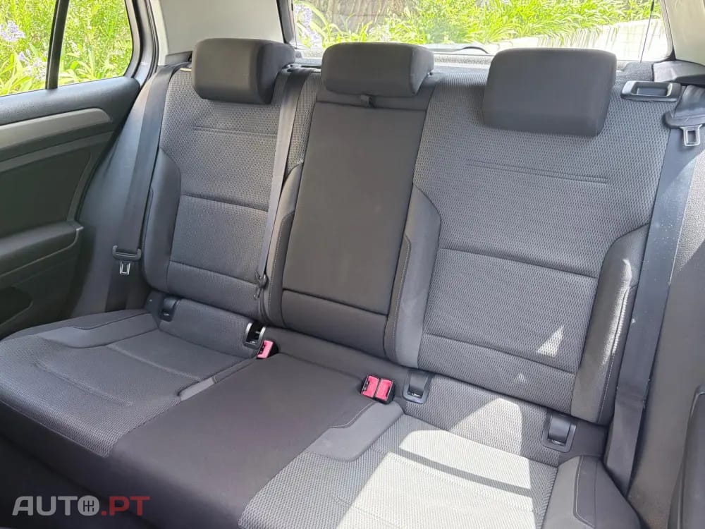 Volkswagen Golf 1.0 TSI Trendline