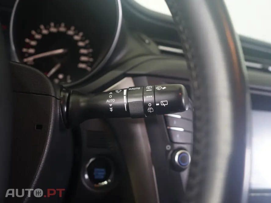 Toyota Avensis Touring Sports 2.0 D-4D Exclusive