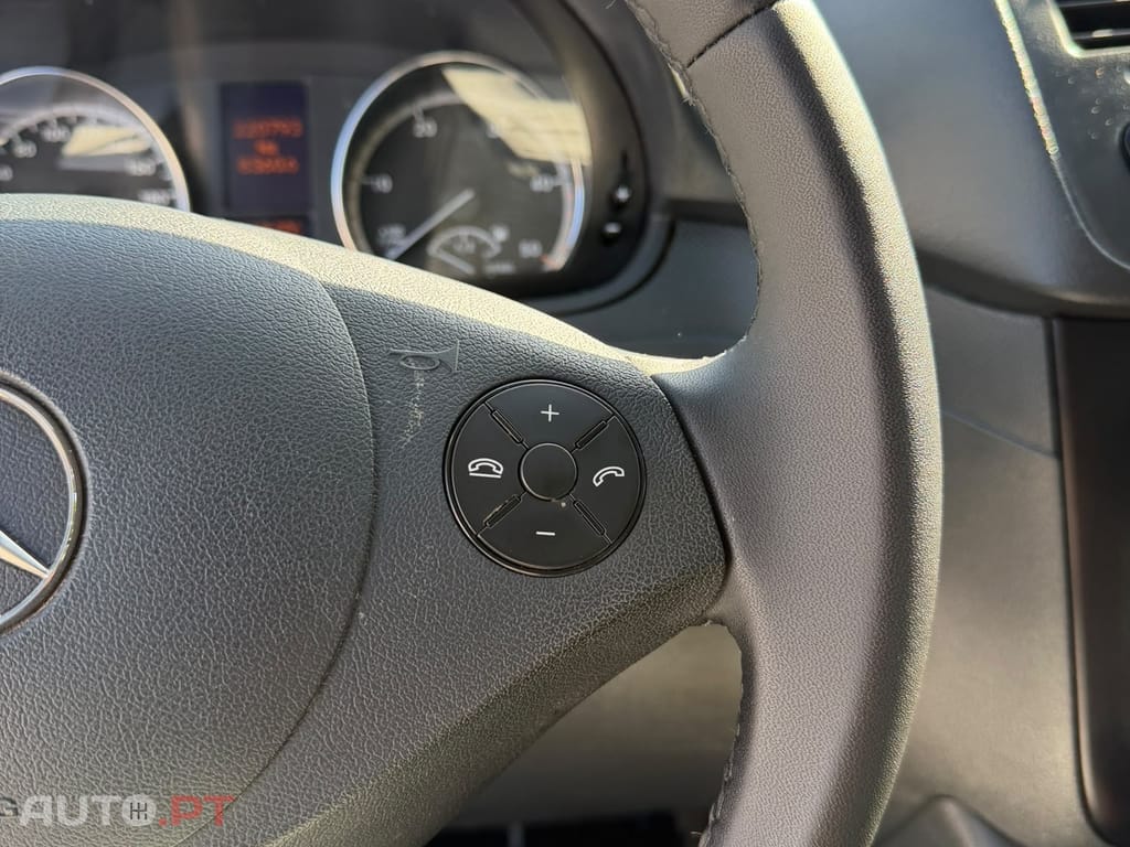 Mercedes-Benz Vito 5 LUGARES