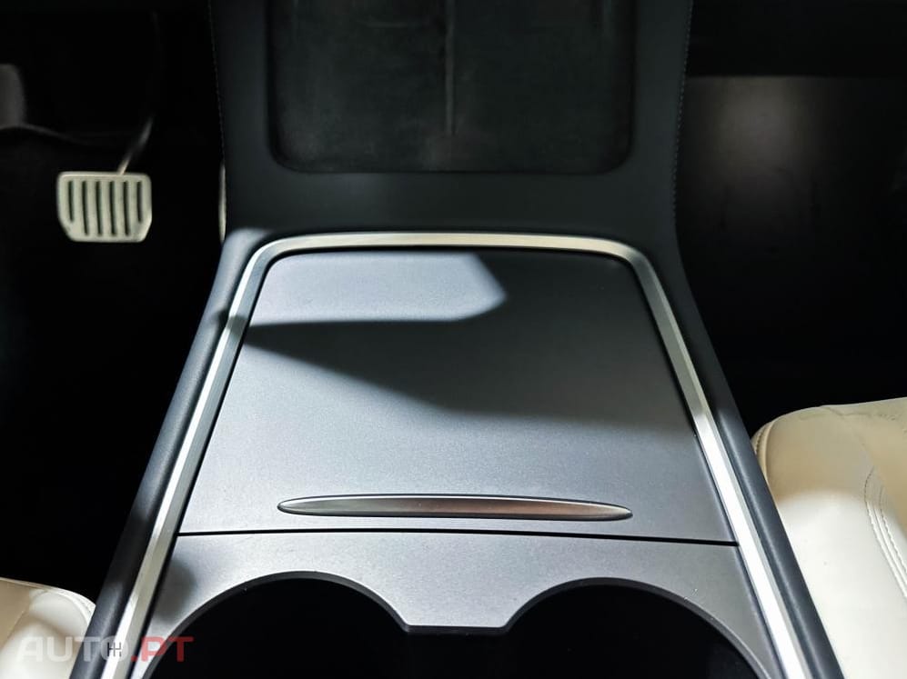 Tesla Model Y Performance Dual Motor AWD